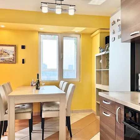 Apartment Seasky Smarthome Penthouse For 6 Guests With Private Parking 5 Minutes аway From And Centre Burgas