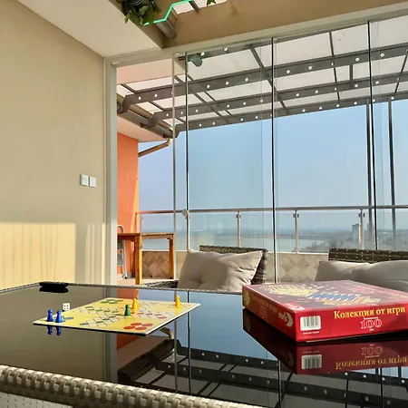 Seasky Smarthome Penthouse For 6 Guests With Private Parking 5 Minutes аway From And Centre Daire Burgaz